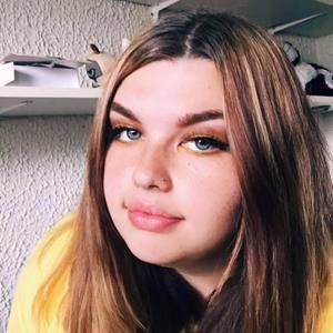 Meet your Posher, Niaome